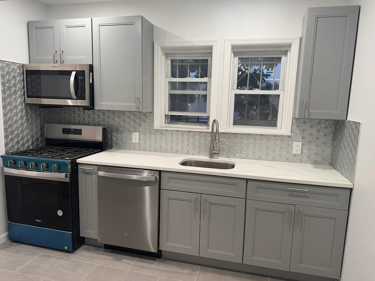 2 bed, $2,600 — Photo 2