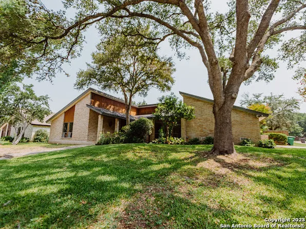 9202 Serene Creek Dr, San Antonio, TX 78230