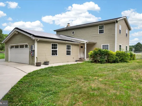 215 Tina Marie Ln, Smyrna, DE 19977