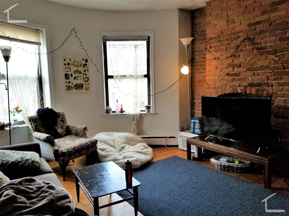 2nd image of 610 Columbus Ave #5PB