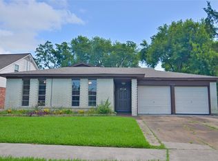 1713 Dolphin Dr, Seabrook, TX 77586