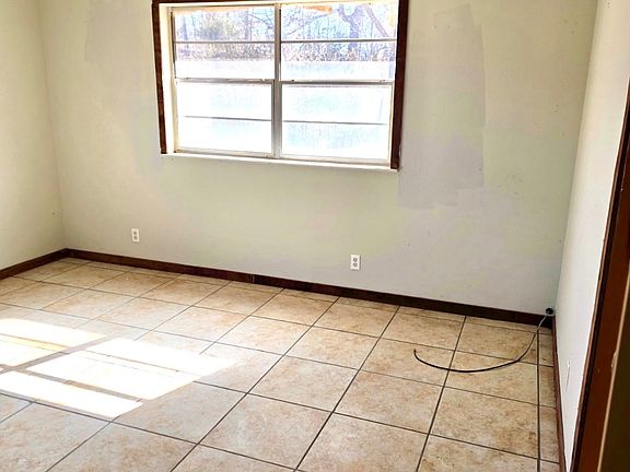 4th image of 4583 W Clear Branch Rd