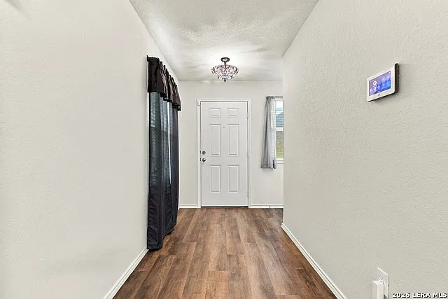 3 bed, 2.0 bath, 1510 sqft, $1,595 — Photo 3