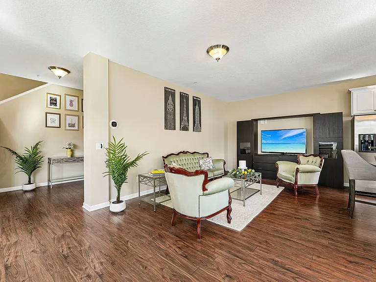 9519 Declaration Dr — Photo 4