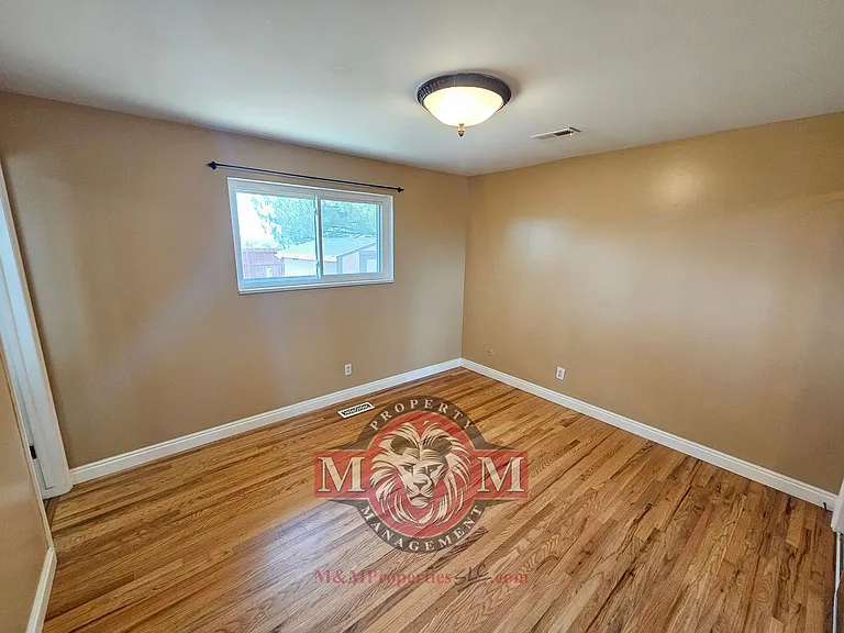 7006 S 1620 E — Photo 15