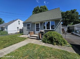 15 Hopkins Ter, Hazlet Township, NJ