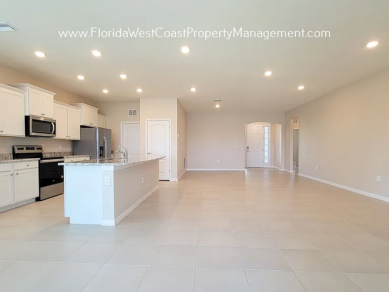5831 Silver Palm Blvd — Photo 4