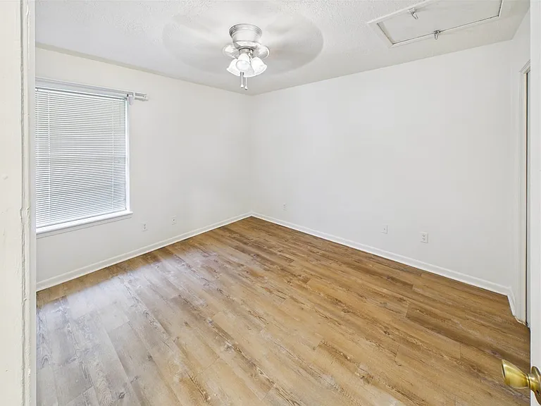 3329 Longleaf Cir — Photo 11
