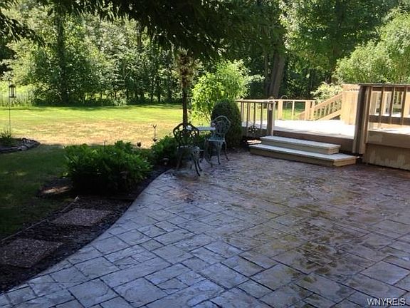 5th image of 347 Randwood Dr