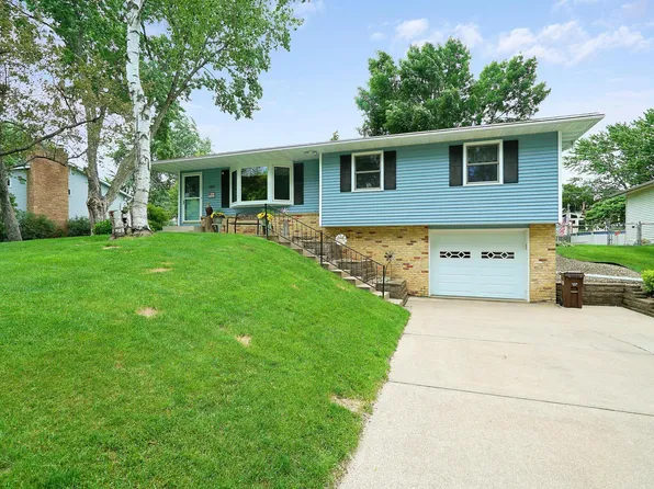 1323 20th St W, Hastings, MN 55033