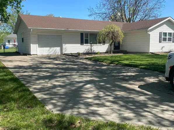 529 North Dr, Marshall, MO 65340