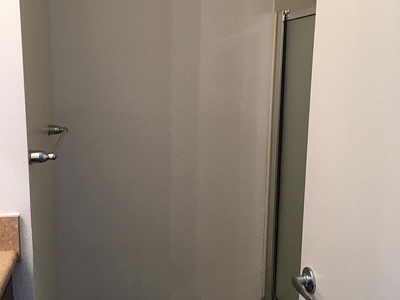4th image of 1003 N Peach Ave APT 231