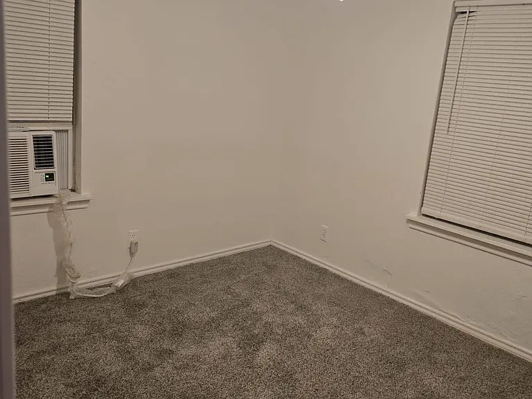 316 Bush Dr #B — Photo 8