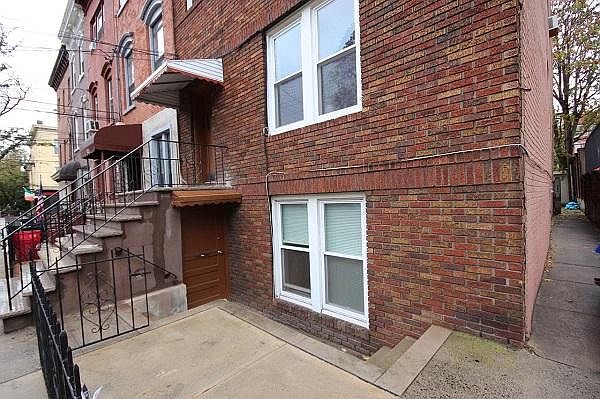1st image of 419 Garden St