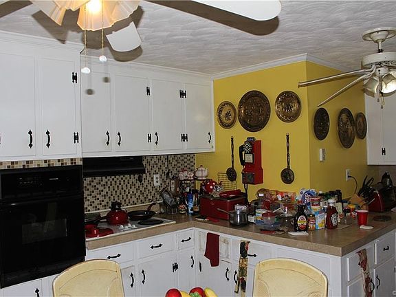 4th image of 216 Orams Ln