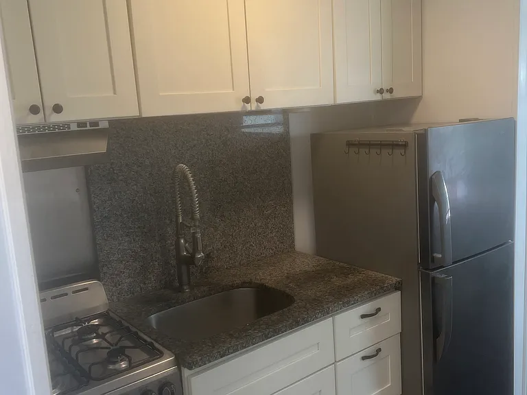 3939 Hoosac St #3939 — Photo 9
