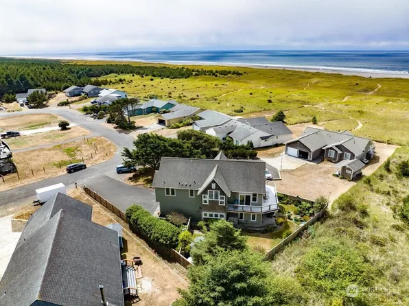 1105 195th Street, Long Beach, WA 98631