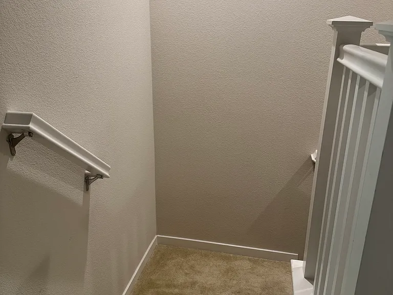712 Highline Way — Photo 18