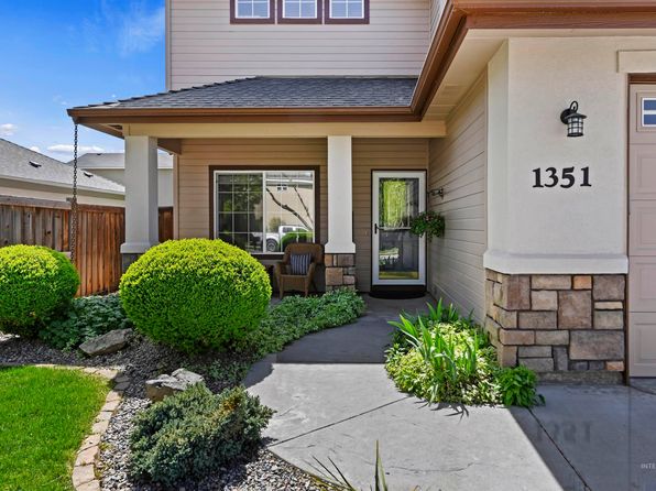 1351 E Red Rock Dr, Meridian, ID 83646