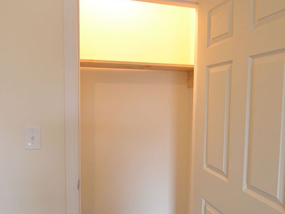5th image of 187 E 117th St APT 3