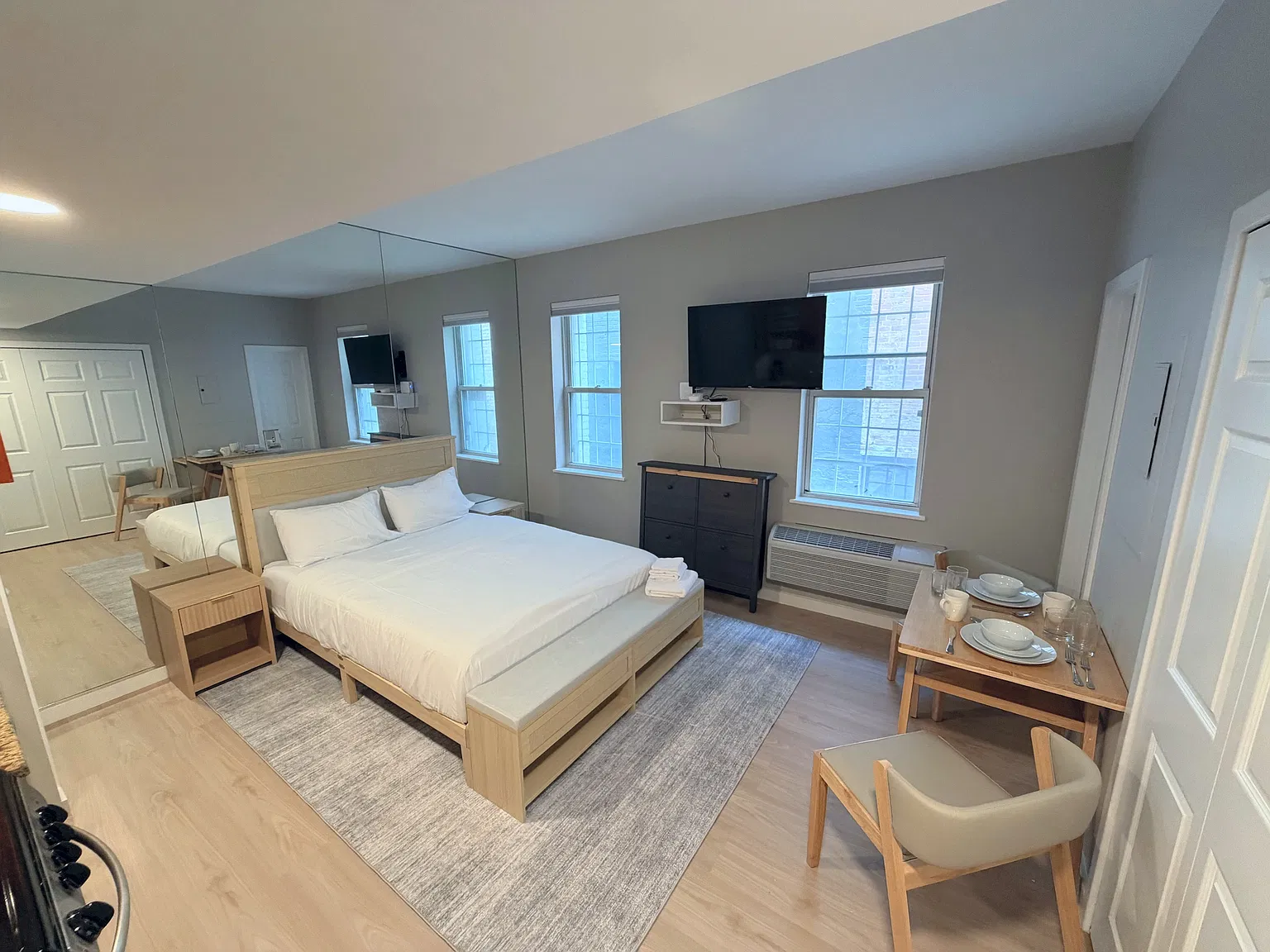 Studio, 272 sqft, $2,100 — Photo 2