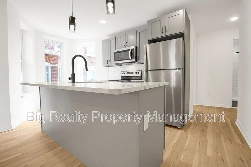 1 bed, 1.0 bath, $1,695 — Photo 1
