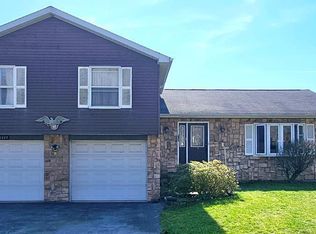 1227 Pomroys Dr, Windber, PA