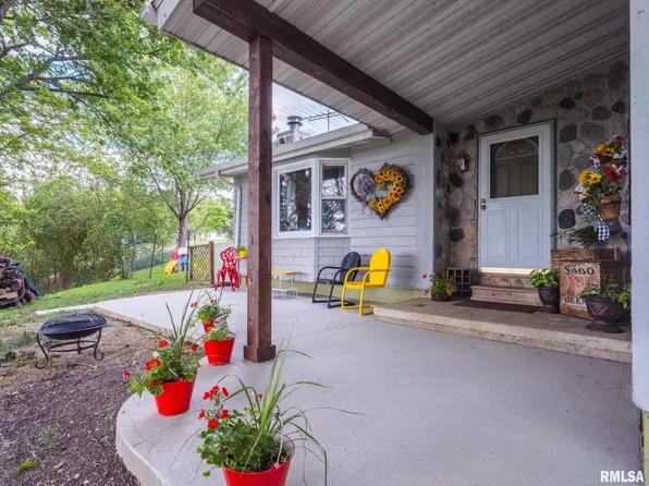 15081 Christmas Tree Rd, Green Valley, IL 61534