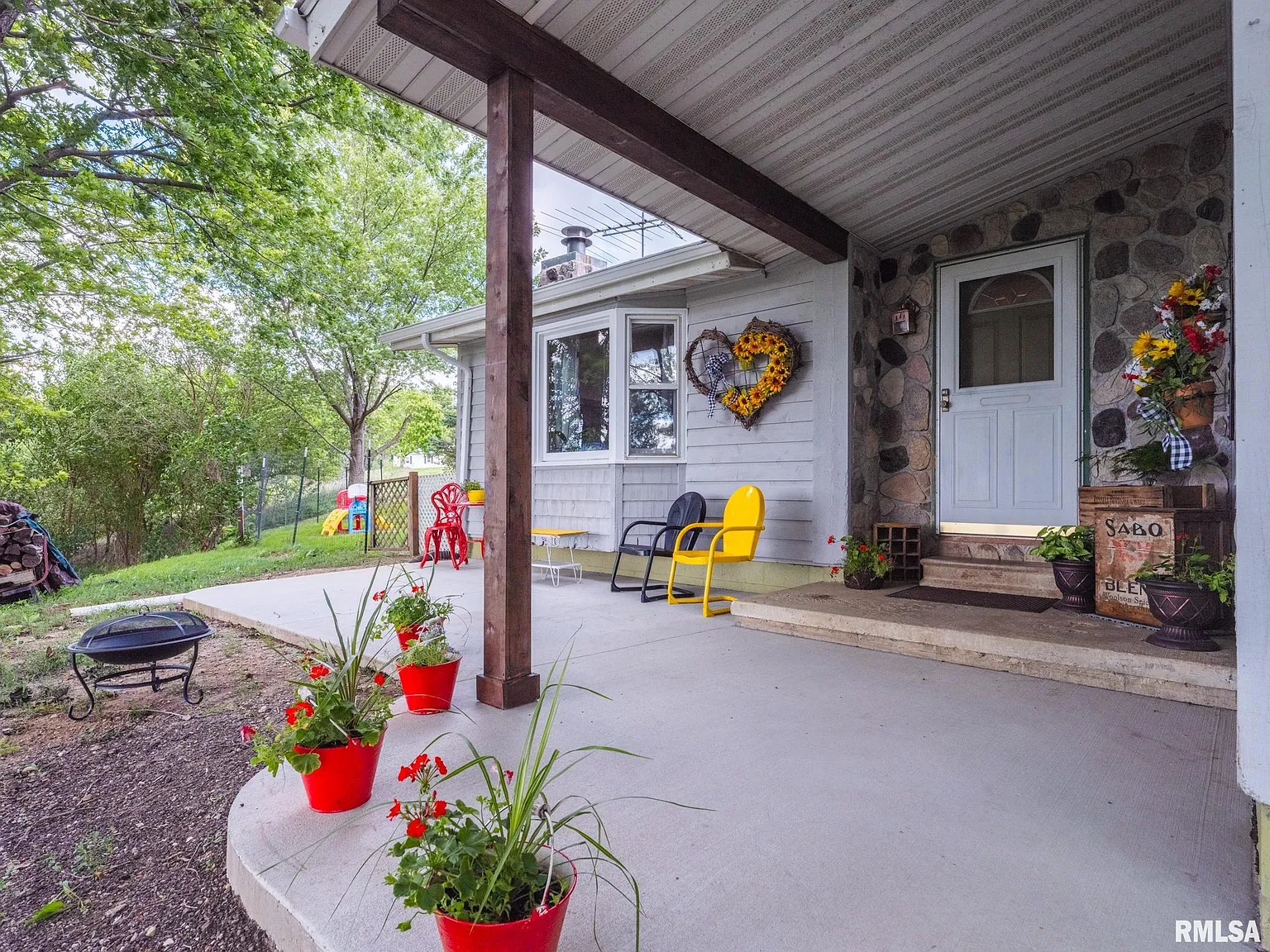15081 Christmas Tree Rd photo 1