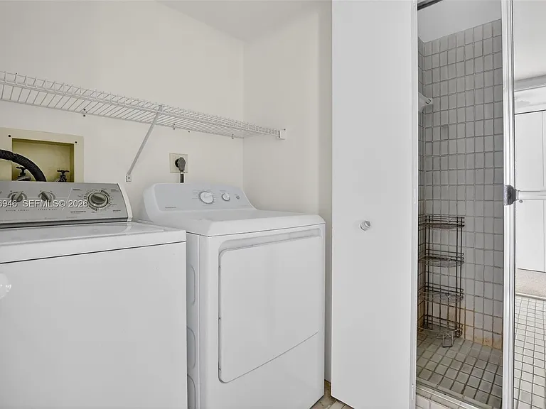 19707 Turnberry Way #7F — Photo 33