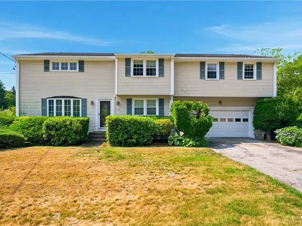 16 Old Simmonsville Rd, Johnston, RI 02919