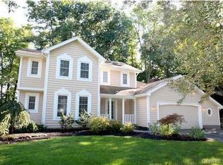 284 Willowood Dr, Rochester, NY 14612