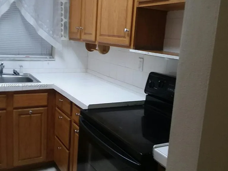 140 Royal Palm Rd #107 — Photo 2
