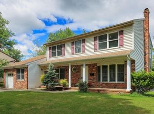 9 Starlite Ct, Westfield Town, NJ 07090