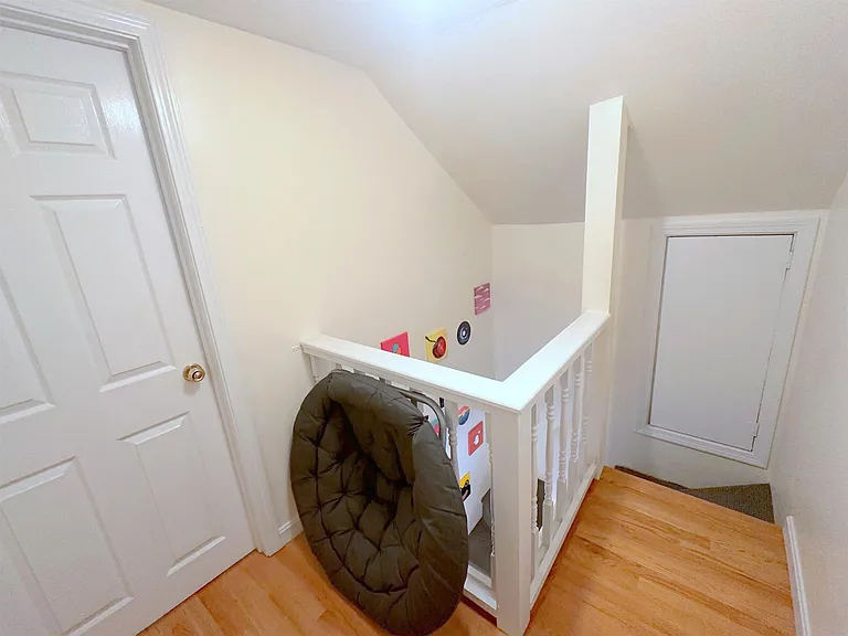 286 Salem St — Photo 8