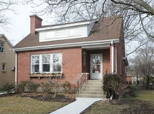 2112 McDaniel Ave, Evanston, IL 60201