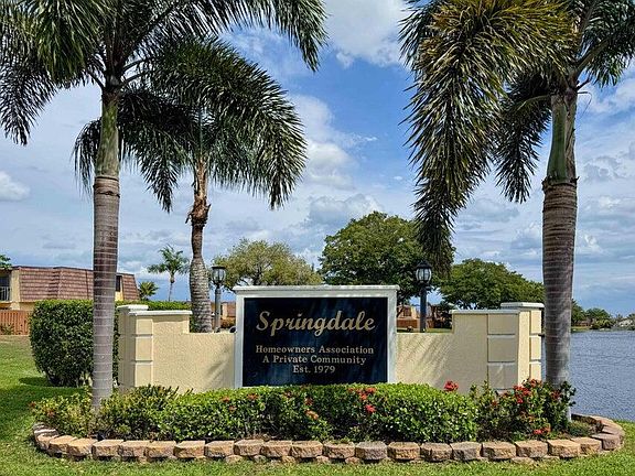 4th image of 22 Springdale Circle
