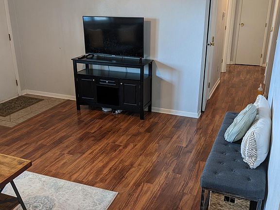 5th image of 7314 Belle Plain Dr