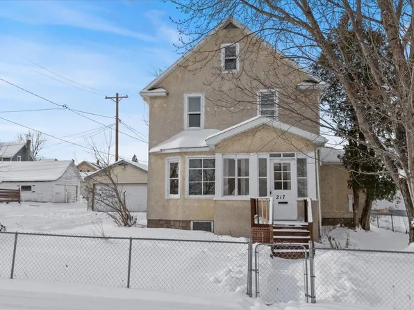 217 3rd Ave NW, Chisholm, MN 55719