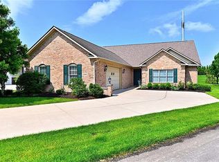 15492 Mission Hills Dr, Carmel, IN 46033