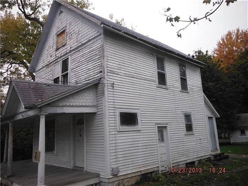 2nd image of 2203 E Main St
