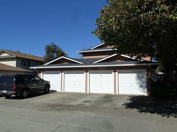5th image of 149 Adler Ave