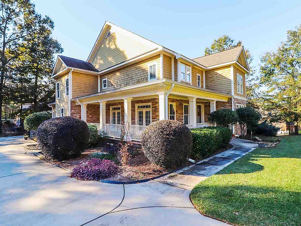 1st image of 117 Carriage Hill Dr