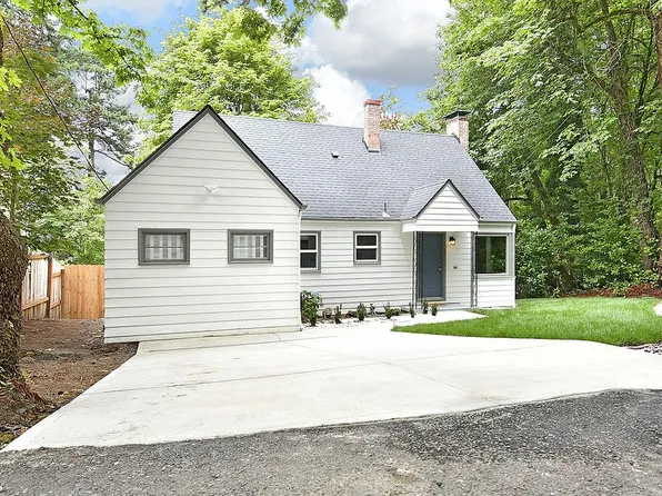 605 Ash St, Lake Oswego, OR 97034