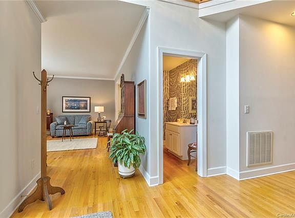 3rd image of 6202 Limey Ct
