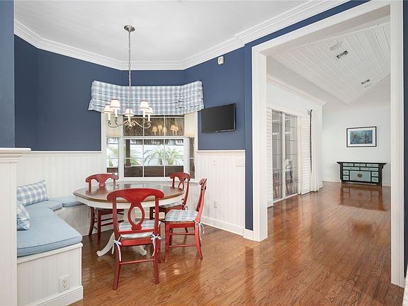 5th image of 2081 Autumn Ln