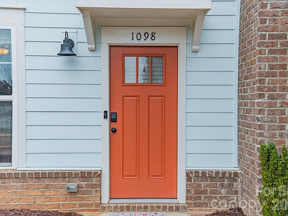 3rd image of 1098 Herrons Ferry Rd