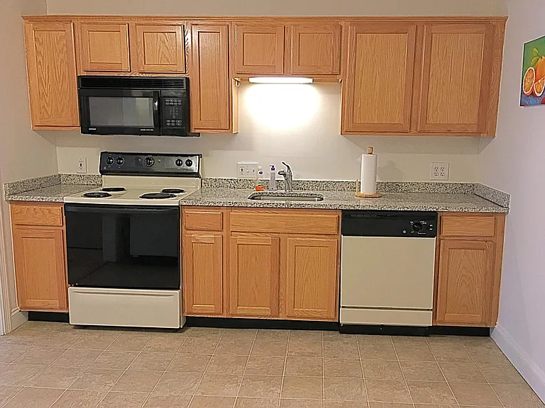 41 Walnut St #46 — Photo 8