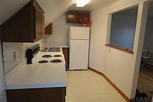 3rd image of 3 Eastwood Dr