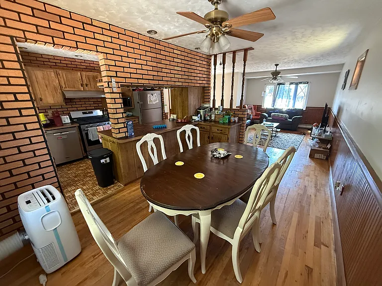27 Flower Dr — Photo 5